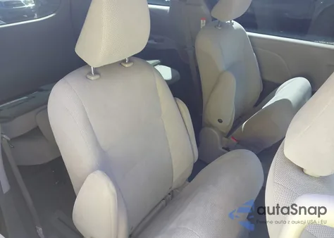 2017 Toyota Sienna L 7 Passenger z USA, uszkodzony, nr VIN 5TDZZ3DC7HS881985